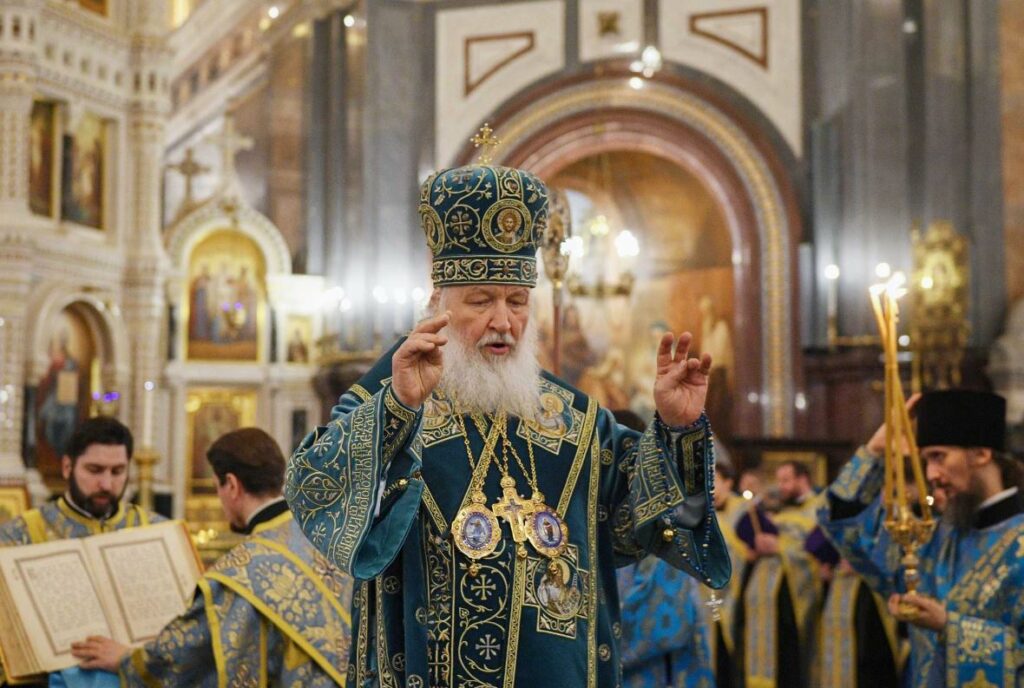 В канун праздника Благовещения Святейший Патриарх Кирилл совершил всенощное бдение в Храме Христа Спасителя