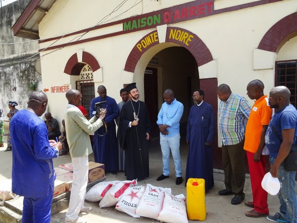 Κοντά στους κρατουμένους ο Μητρ. Μπραζαβίλ