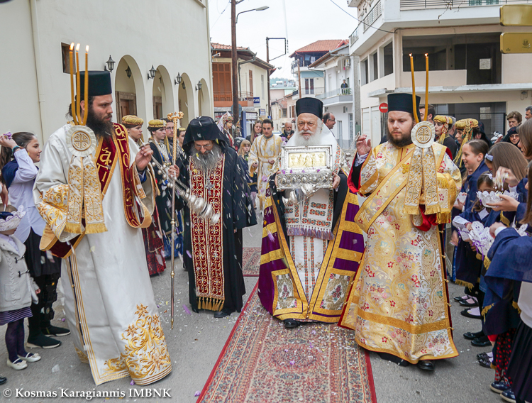 Νάουσα: Υποδοχή Χειρός Αγ. Μαρίας της Μαγδαληνής (ΒΙΝΤΕΟ)