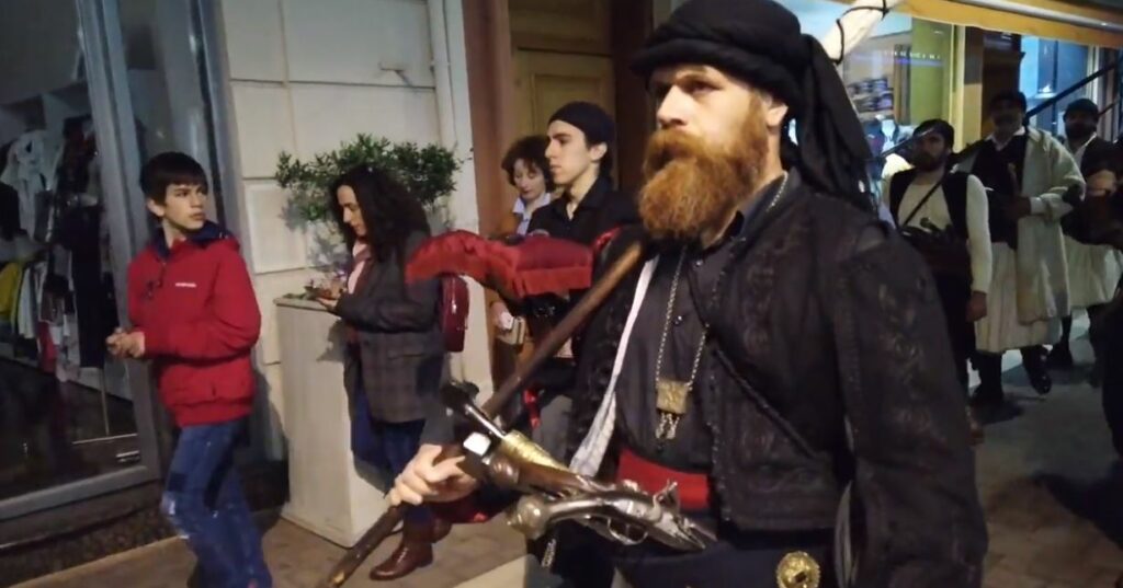 O Ιερος Λόχος Μεσολογγίου ερμηνεύει το “Μακεδονία Ξακουστή”