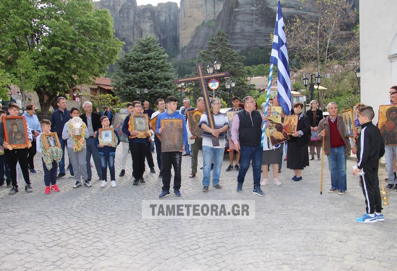 Στο Καστράκι Ιερές Εικόνες και Άγια Λείψανα από τα Μετέωρα (ΦΩΤΟ)