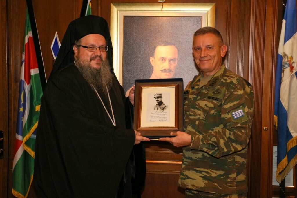 Την 1η Στρατιά επισκέφθηκε ο Μητρ. Λαρίσης