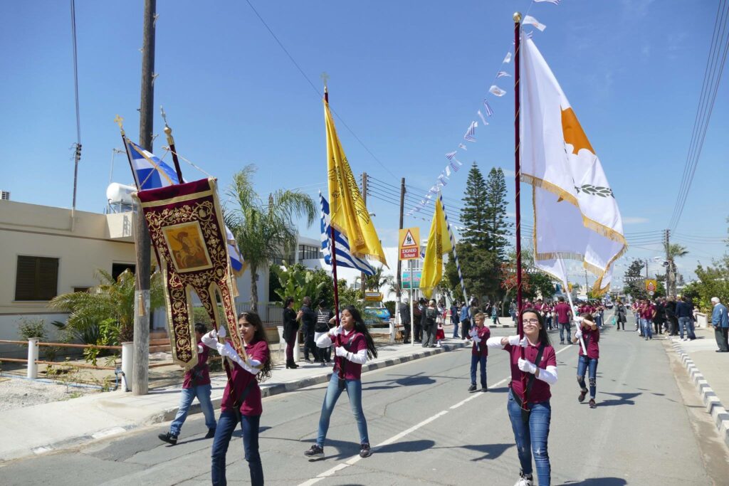 Σε παρέλαση συμμετείχε η Μπάντα του Κατηχητικού Αγ. Γεωργίου Παραλιμνίου