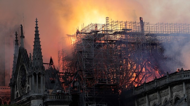 Εισαγγελέας Παρισιού: “Σε ατύχημα οφείλεται κατά πάσα πιθανότητα η πυρκαγιά”