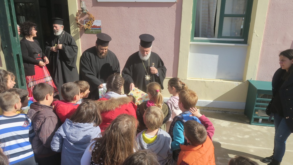 Σχολεία της Κέας επισκέφθηκε ο Μητρ. Σύρου