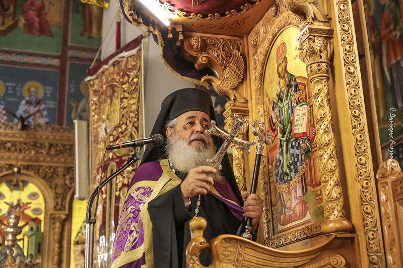 Μητρ. Φθιώτιδος: “Ας ανάψουμε τις λαμπάδες της πίστεως και της ελπίδος”