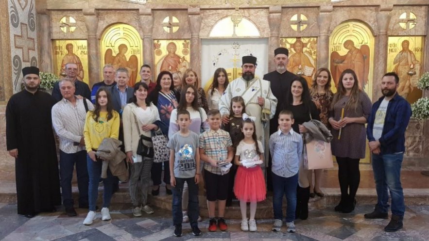 Саборно крштење ђака првака у Кошутњаку