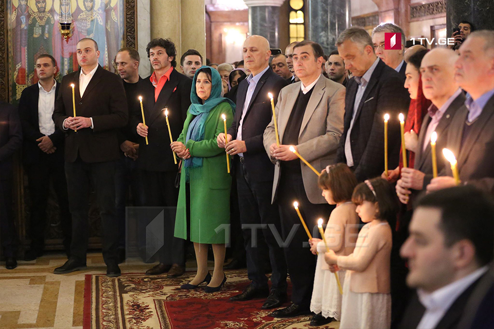 ყოვლადწმინდა სამების საკათედრო ტაძარში სააღდგომო ლიტურგია ჩატარდა [ფოტო]