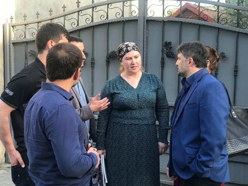 პანკისის ხეობის მცხოვრებთა ნაწილი პატრიარქს ხვდება