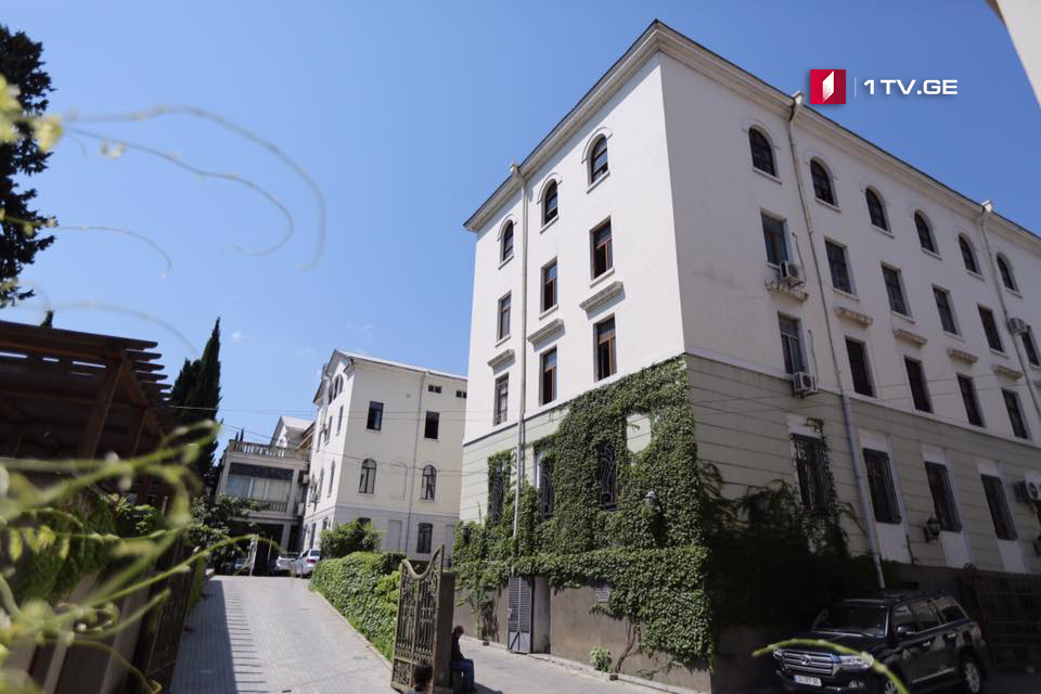 საქართველოს საპატრიარქო დეკანოზ გიორგი მამალაძის ჯანმრთელობის მდგომარეობაზე იუსტიციის მინისტრის მოადგილესა და სახალხო დამცველს წერილით მიმართავს საქართველოს საპატრიარქოს პრესცენტრის ხელმძღვანელი ანდრია ჯაღმაიძე დეკანოზ გიორგი მამალაძის ჯანმრთელობის მდგომარეობის შესახებ იუსტიციის მინისტრის მოადგილე გიორგი პატარიძესა და სახალხო დამცველ ნინო ლომჯარიას წერილით მიმართავს.