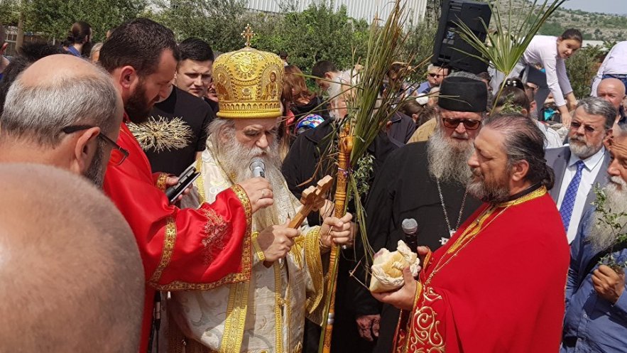 Црна Гора биће проклета док не врати Његошеву цркву на Ловћену