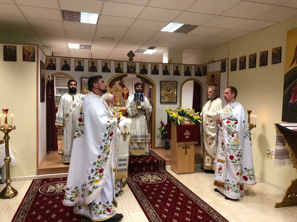 Episcopul Spaniei şi Portugaliei a oficiat prima liturghie în parohia românească din El Ejido