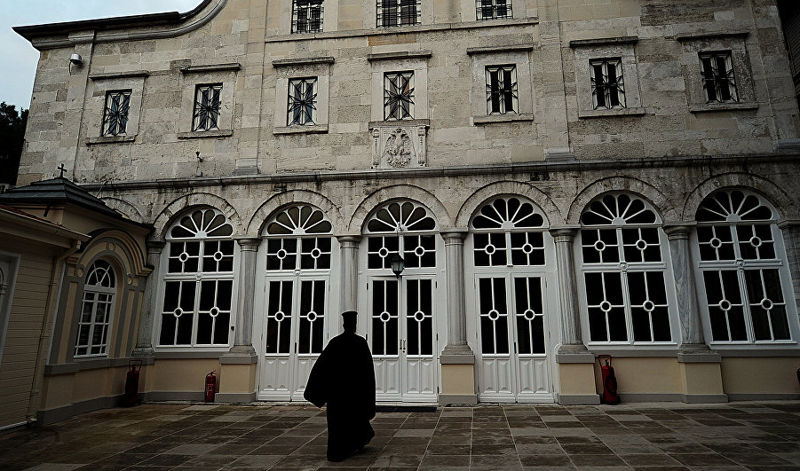 Новая страница в отношения Элладской Церкви и Фанара