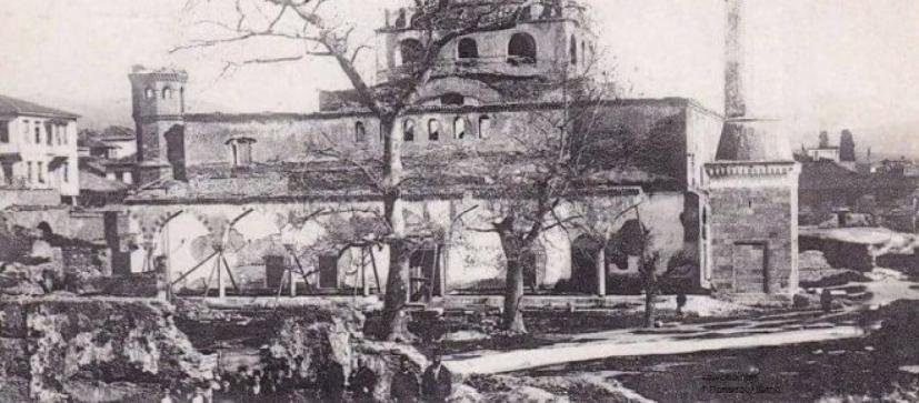 Σπάνια φωτογραφία της Αγ. Σοφιάς Θεσσαλονίκης πριν παραδοθεί στις φλόγες