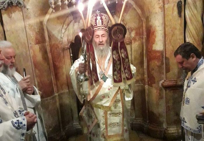 Metropolitan Onuphry of Kiev celebrates Liturgy in the Lord’s Tomb