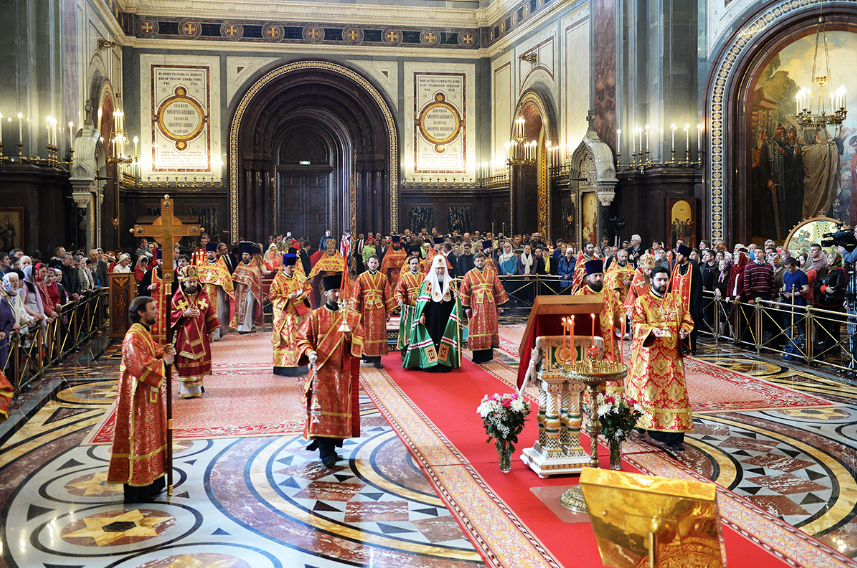 В Неделю 4-ю по Пасхе Святейший Патриарх Кирилл совершил Божественную литургию в Храме Христа Спасителя в Москве