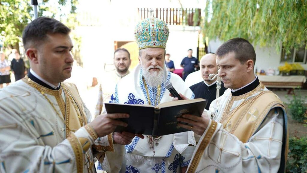 Episcopul Vincenţiu a sfinţit biserica parohiei Modelu Nord: în imagini