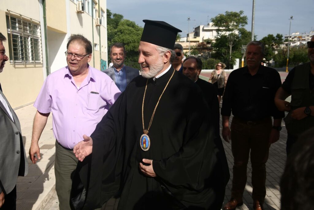 Στο 1ο Εσπερινό ΕΠΑΛ Ταύρου ο Αρχιεπ. Αμερικής