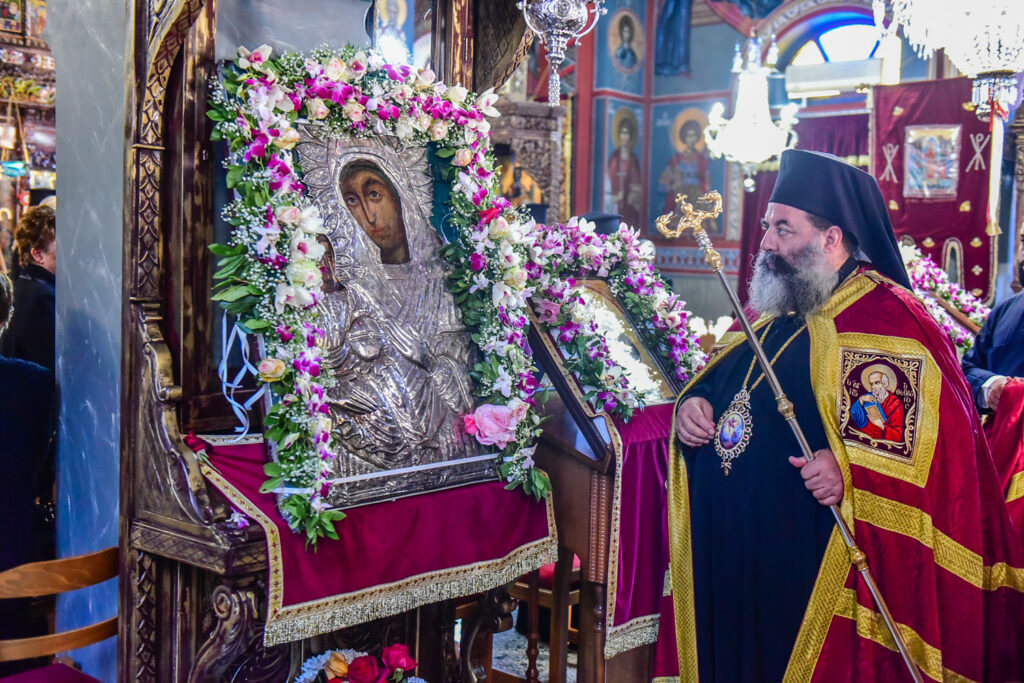 “Το χέρι της Παναγίας που αγκαλιάζει τον Χριστό, ταυτόχρονα αγκαλιάζει και εμάς”
