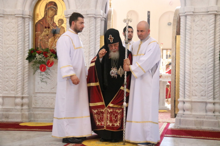 მახათას მთაზე ივერიის ღვთისმშობლის ხატის სახელობის ტაძარი იკურთხა