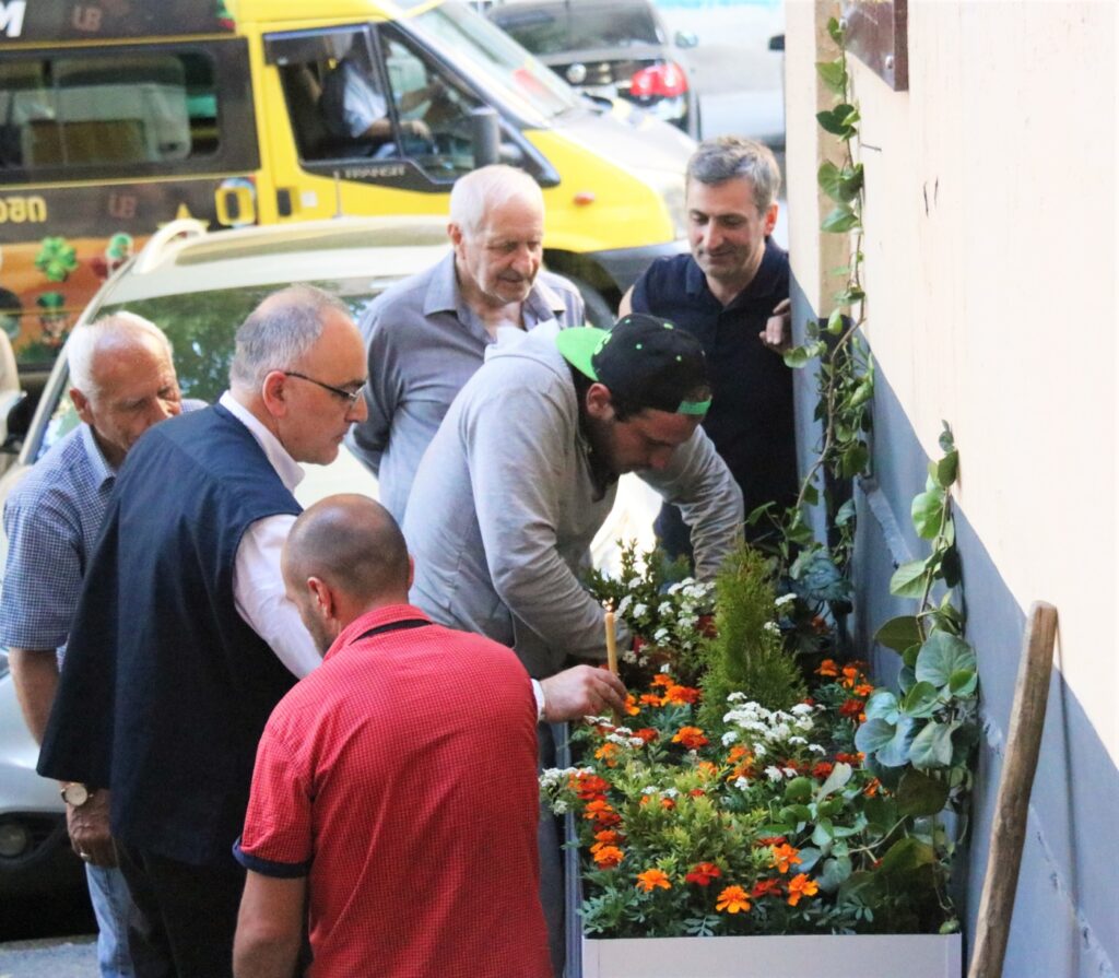 საქართველოს საპატრიარქოს ფონდ ,,გაამწვანე საქართველოს” ორგანიზებით ირინე ენუქიძის სახლთან გამწვანების ღონისძიება ჩატარდა