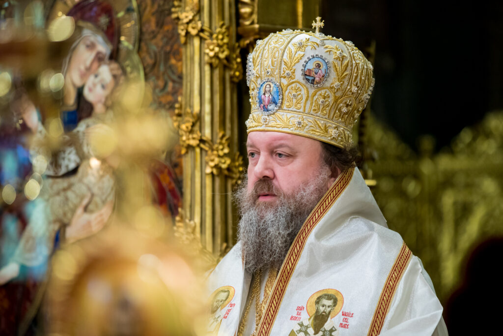 Sf. M. Mc. Gheorghe ne îndeamnă să fim mărturisitori ai credinţei – Episcopul vicar Timotei Prahoveanul