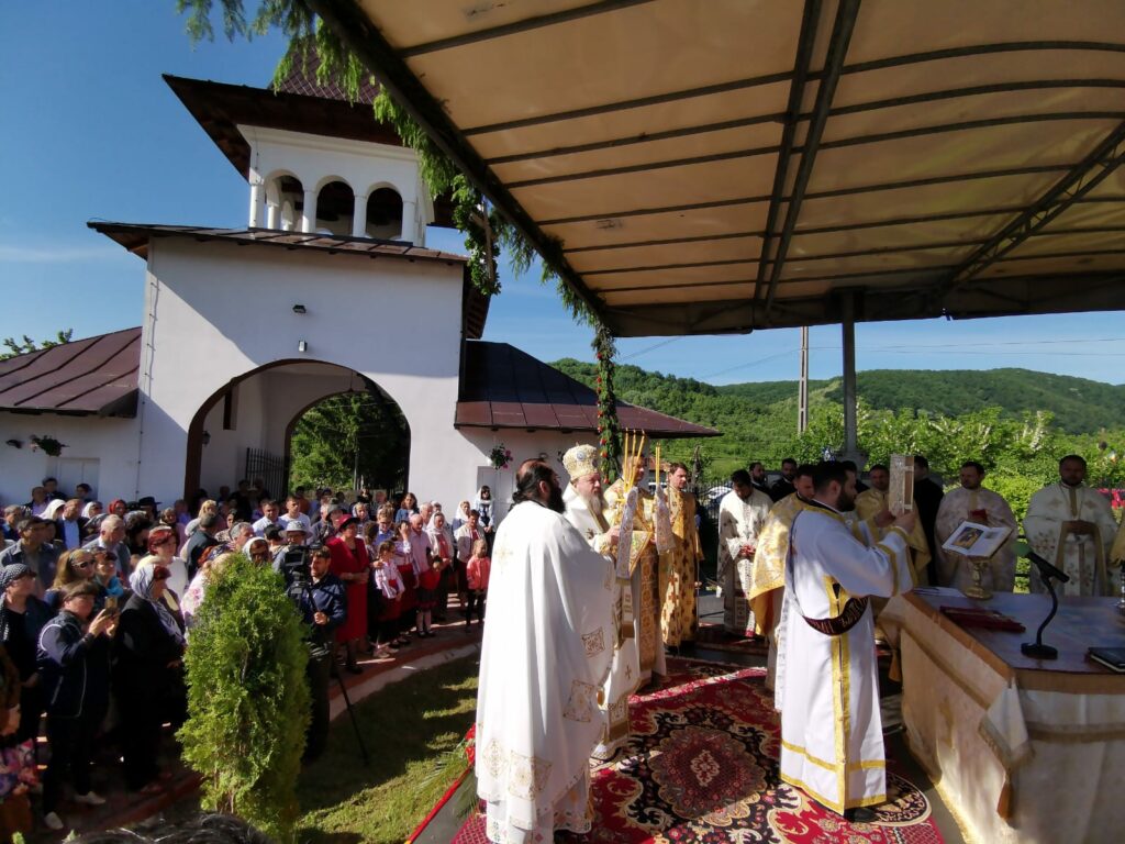 Episcopul vicar Timotei Prahoveanul: Învăţătura Mântuitorului Hristos se adresează tuturor
