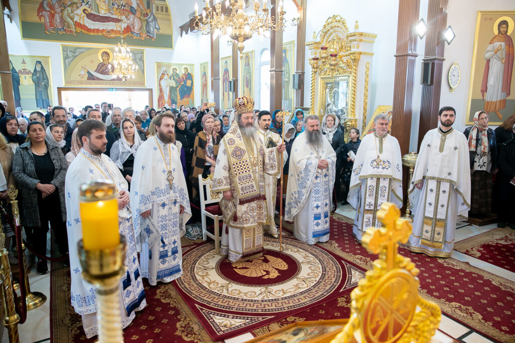 PS Ieronim Sinaitul a liturghisit în a doua zi de Paşti la hramul Paraclisului CMN
