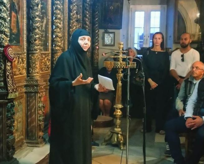 Μία μαθήτρια του Αγίου Πορφυρίου ομίλησε προς Μυκονίους