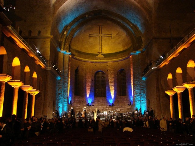 “Ο κόσμος υπόσχεται πολλά και δεν δίνει τίποτα”