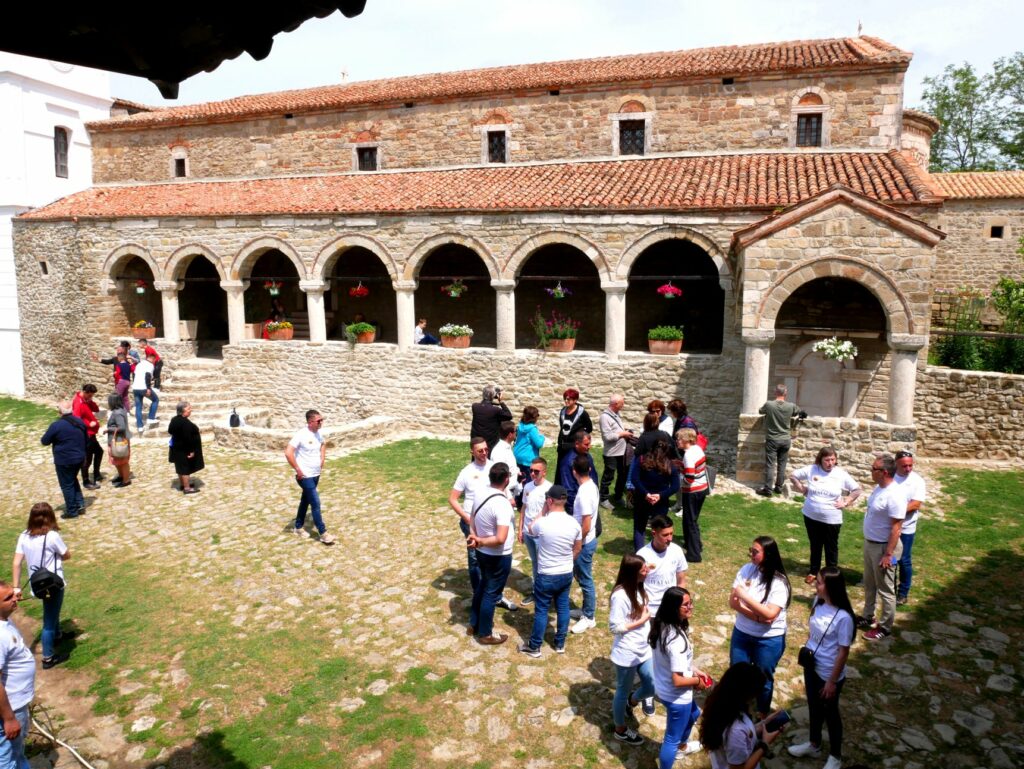 Ne 18 dhe 19 Maj 2019 QBNF organizoi kampingun e dytë fundjavor, këtë rradhë në Vlorë me grupin tjetër të familjeve Nderfetare ne kuader te zbatimit te Projektit IFATACH