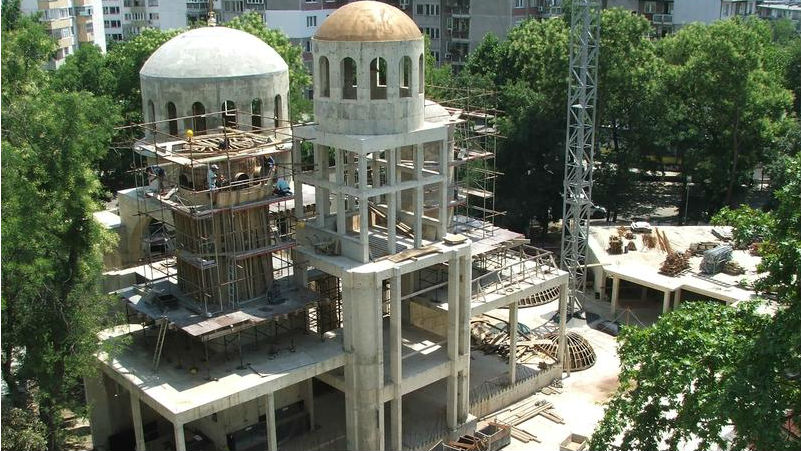 Η κυβέρνηση της Σόφιας στηρίζει την ανέγερση ναών