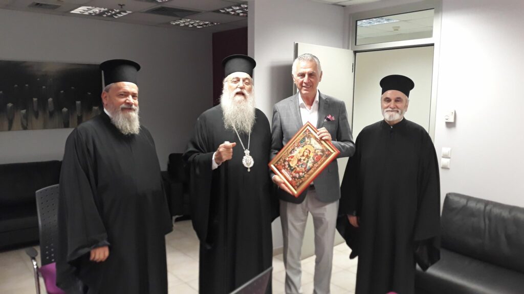 Στον δήμαρχο Περιστερίου ο Μητρ. Κλήμης
