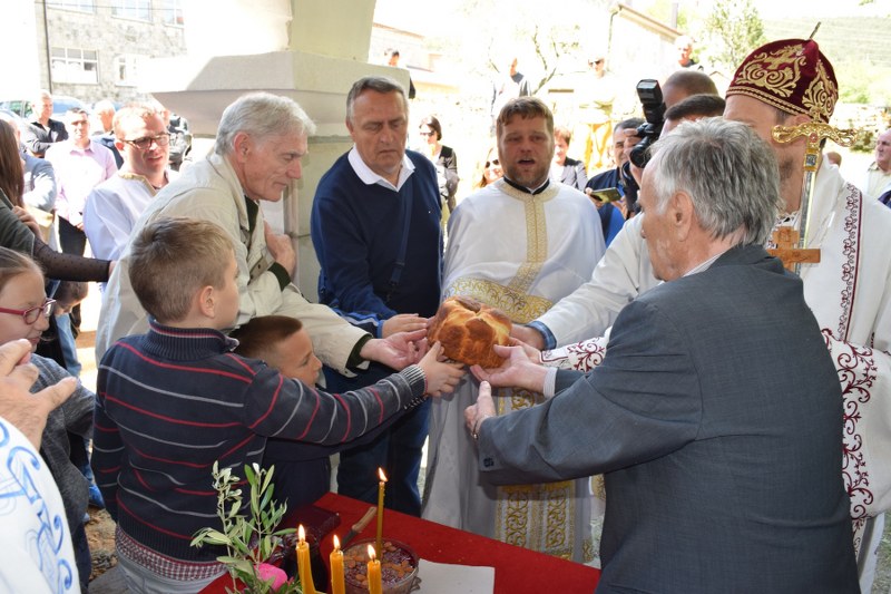 Обновљен храм Светог Николе у Дувну