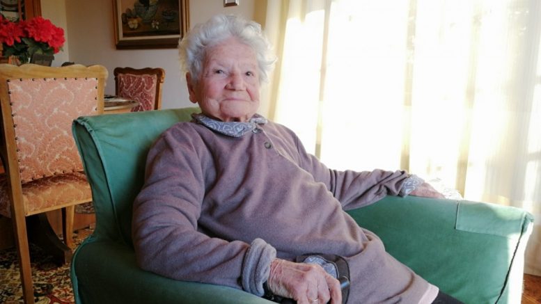 “Με τρεις εικόνες αγκαλιά, αφήσαμε τον Πόντο…”