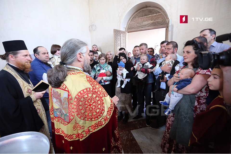 ივერიის ყოვლადწმინდა ღვთისმშობლის ხატის სახელობის ახლად ნაკურთხ ტაძარში პატრიარქის ნათლული შვიდი ბავშვი გახდა