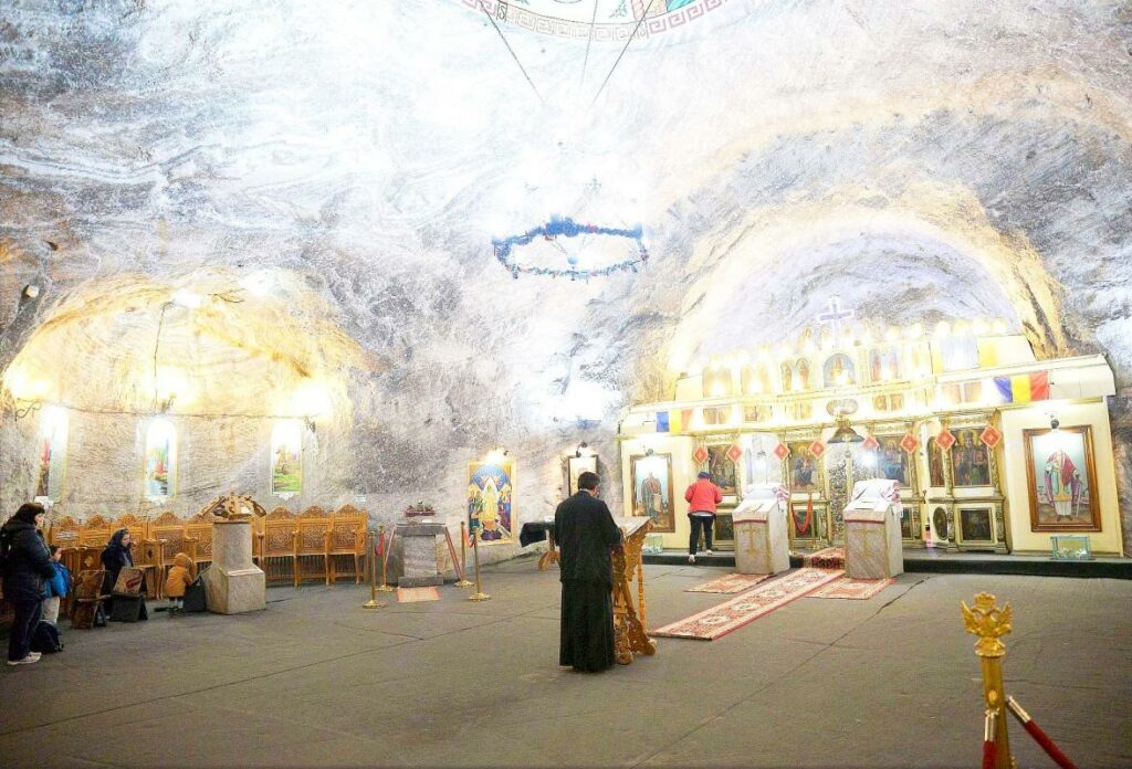Ένας υπόγειος ναός φτιαγμένος από αλάτι