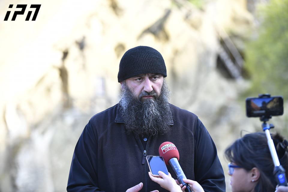 არქიმანდრიტი კირიონი – ჩიჩხიტურის მონასტრამდე აზერბაიჯანელებს 4-კილომეტრიანი გზა უკვე გაყვანილი აქვთ და დაახლოებით, 500-700 მეტრი რჩებათ