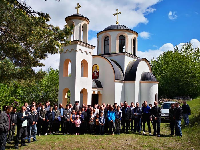 Епископ Јоаникије богослужио у Војном Селу код Плава