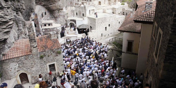 Two thousand visitors to the Sumela Monastery within four days