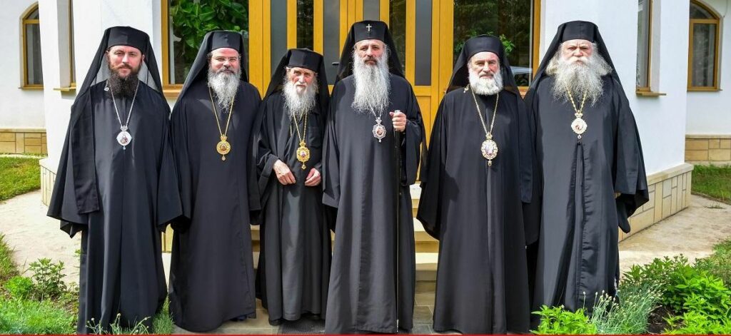 Slujiri arhiereşti în Mitropolia Moldovei şi Bucovinei