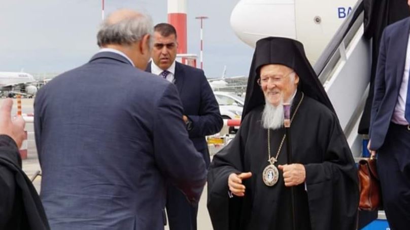 Αφίχθη στην Αθήνα ο Οικ. Πατριάρχης – Το απόγευμα η συνάντηση με τον Αρχιεπίσκοπο Αθηνών