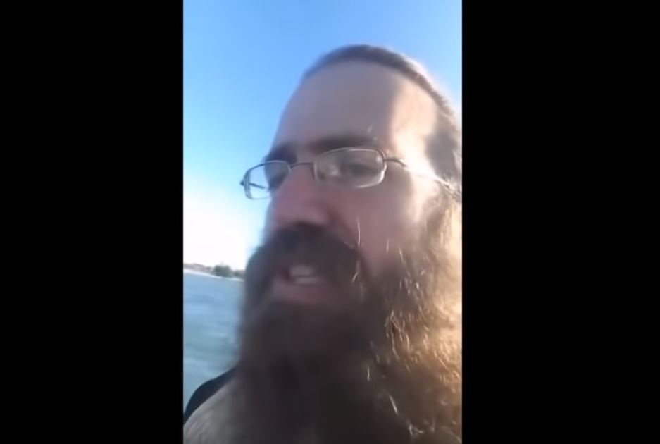 Πηγαίνοντας το “Χριστός Ανέστη” στην άκρη της Μαδαγασκάρης