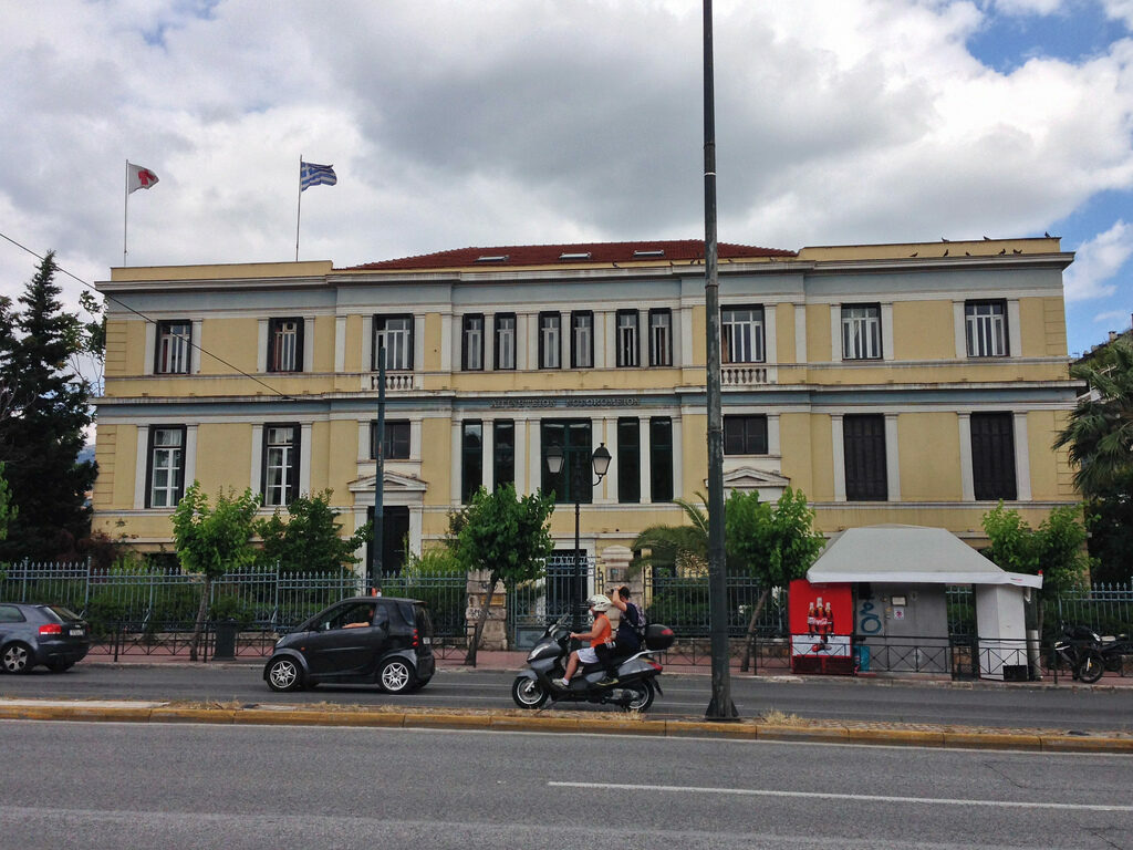 31/05: Θεία Λειτουργία στο Παρεκκλήσιον του Αρεταίειου Νοσοκομείου