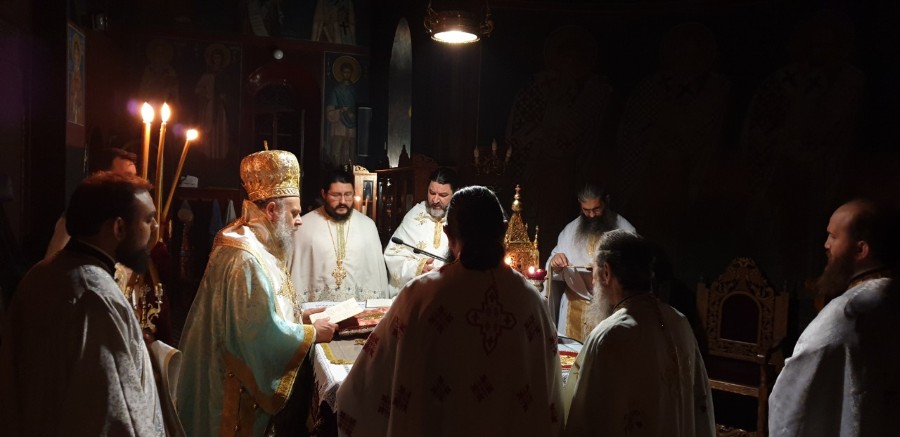 ΚΑΡΔΙΤΣΑ: Αγρύπνησαν για τη Βασιλεύουσα και για τους μαθητές