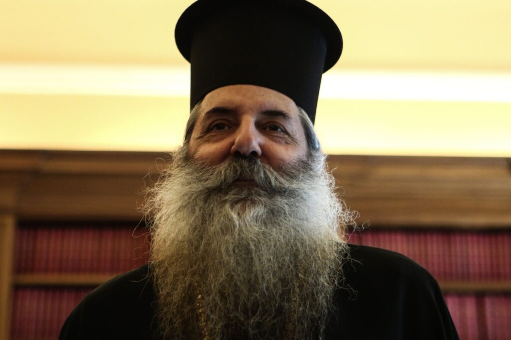 ΠΑΝΕΛΛΗΝΙΕΣ ΕΞΕΤΑΣΕΙΣ: Θεία Λειτουργία από τον Πειραιώς Σεραφείμ