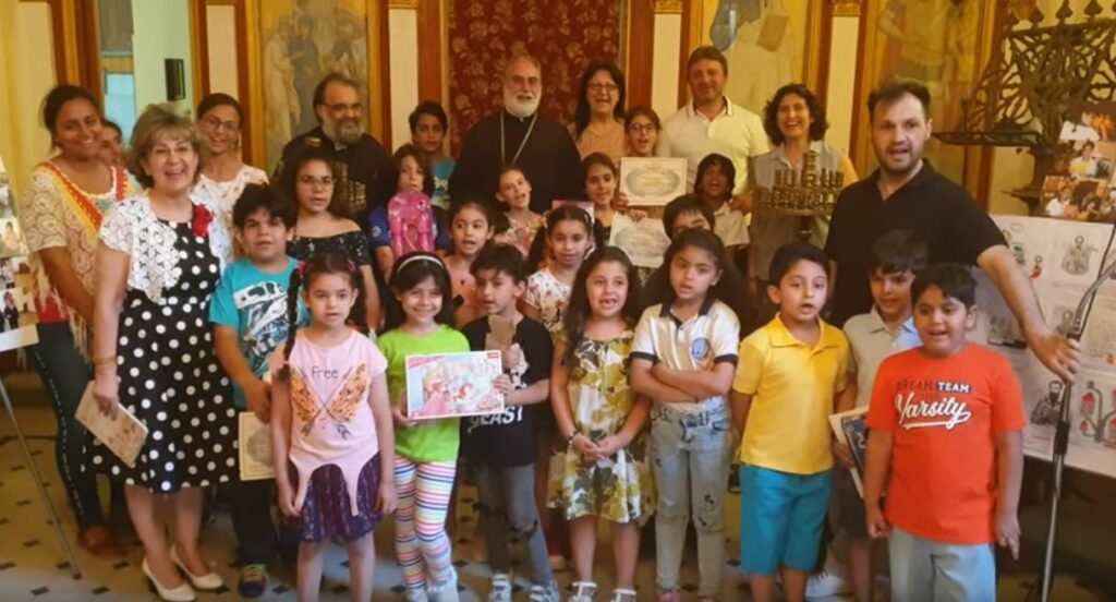 ΚΑΪΡΟ: Οι λιλιπούτειοι μαθητές εύχονται “Καλό Καλοκαίρι”