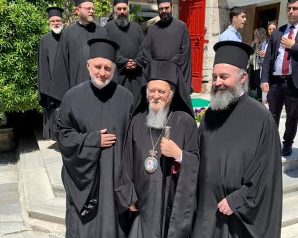 Ο Παναγιώτατος και οι νέοι Αρχιεπίσκοποι στο Βαλουκλή