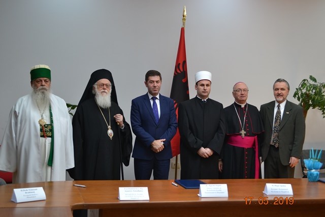 Κατά της βίας και του εξτρεμισμού η Εκκλησία της Αλβανίας