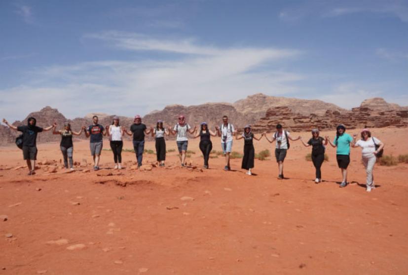 Χόρεψαν Πεντοζάλι στην έρημο της Ιορδανίας